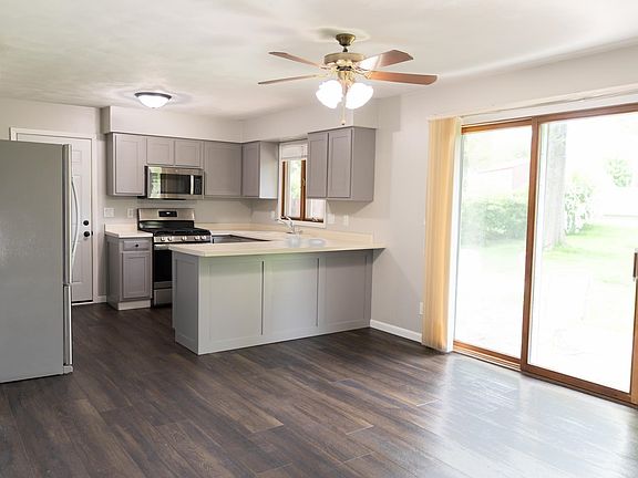 5th image of 3005 Saint Anne Dr