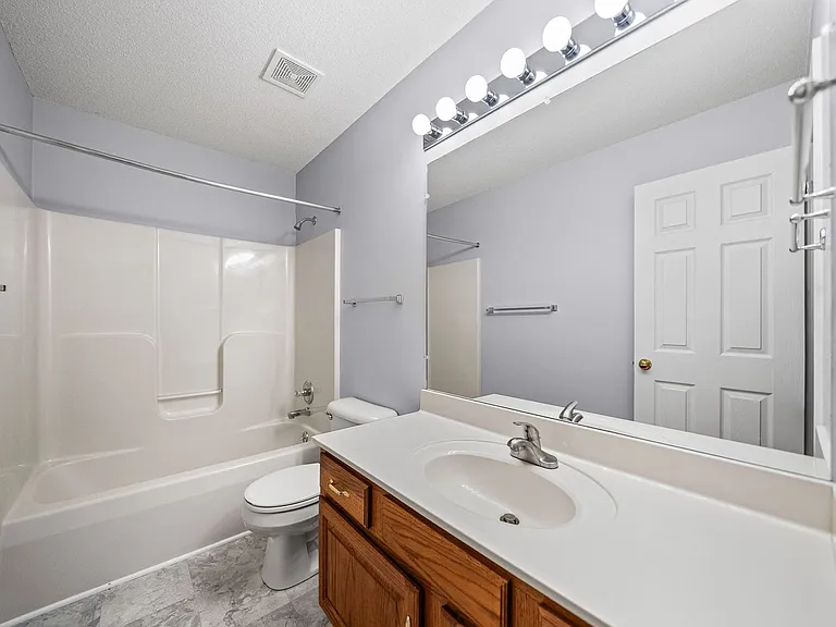 1115 Thornberry Dr — Photo 13