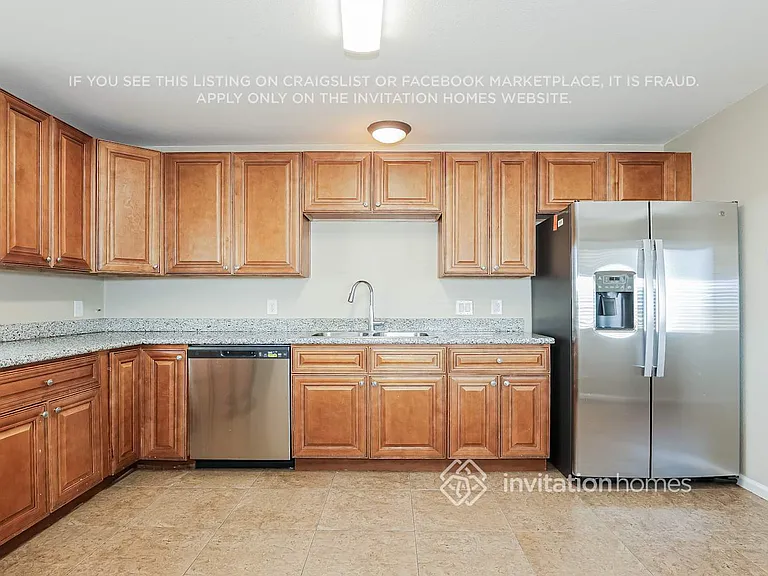 7501 W Whitton Ave — Photo 6
