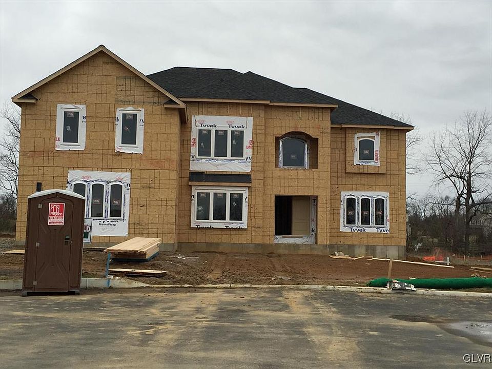 2nd image of 4297 Belmont Dr #9