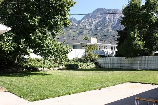 4019 S Olympic Way — Photo 22