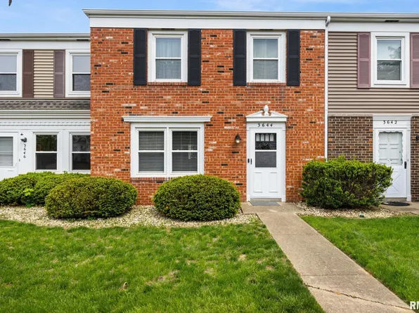 3644 N Sandia Dr, Peoria, IL 61604