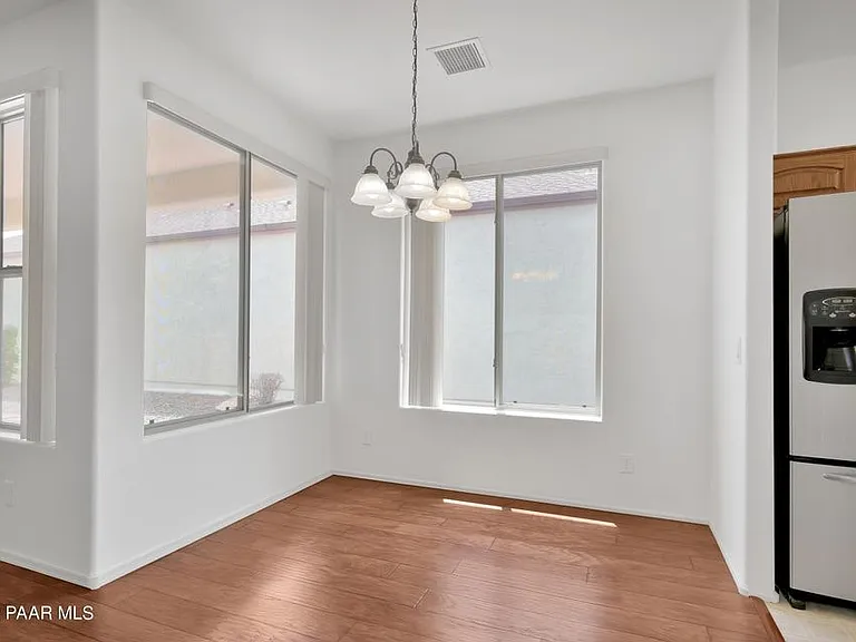 1079 N Hobble Strap St — Photo 8