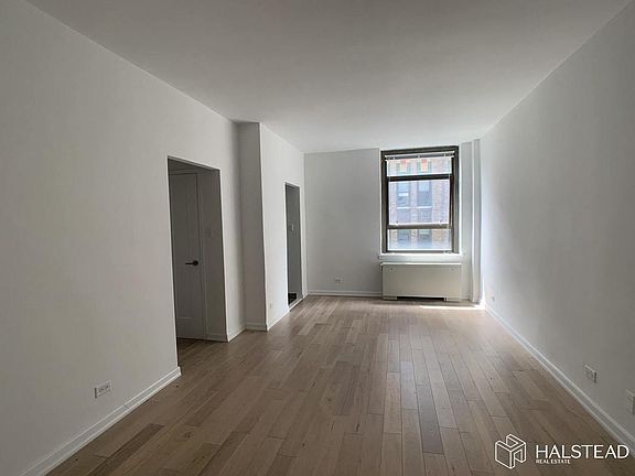4th image of 4 Park Ave APT 20U