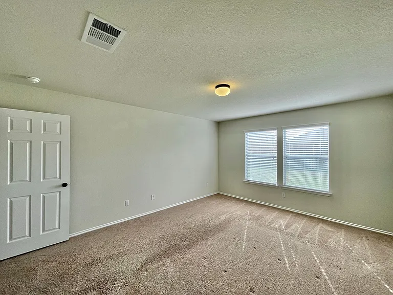 304 W Orion Dr — Photo 15