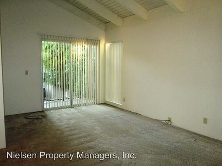 2nd image of 2421 E St APT 08