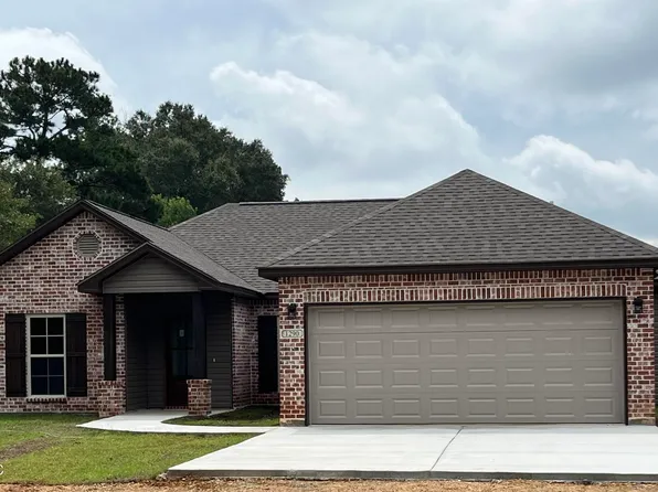 1290 W Union Rd, Picayune, MS 39466