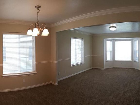 3rd image of 868 Liberty Ln