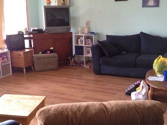 2nd image of 221 Carswell Dr