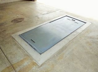 832 SW 10th St, Moore, OK 73160