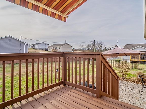 5th image of 1416 Branner St