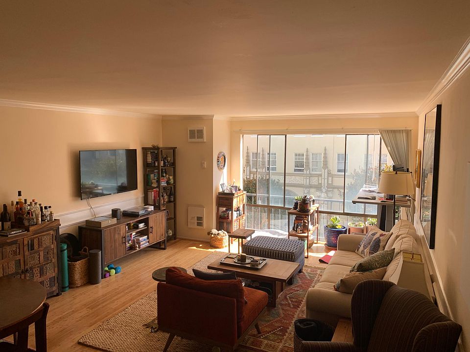 1st image of 2120 Pacific Ave #205