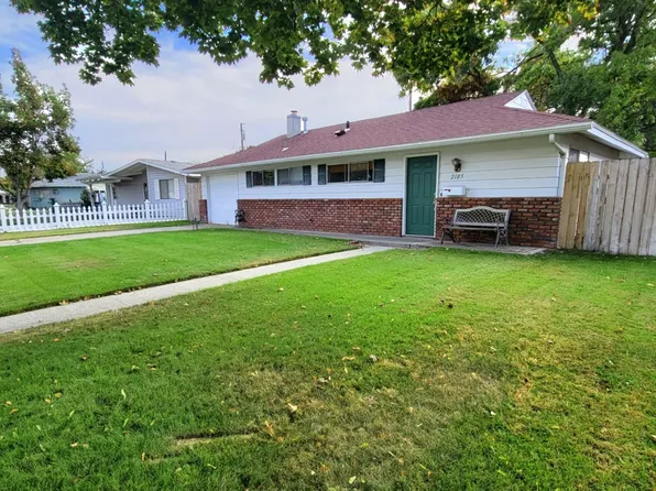 2105 Dover St, Richland, WA 99352