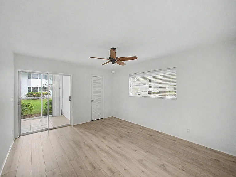 3 Westwood Ave #101E — Photo 6