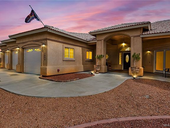 3rd image of 2898 Mountain Trail Rd