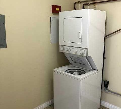 5th image of 4072 51st St