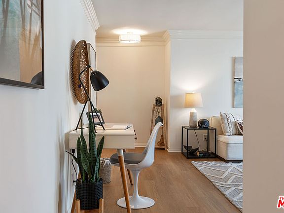 3rd image of 1021 12th St APT 203