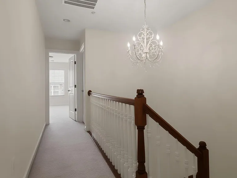 643 Pullman Pl — Photo 37