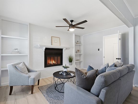 3rd image of 1217 Rosewood Hills Dr