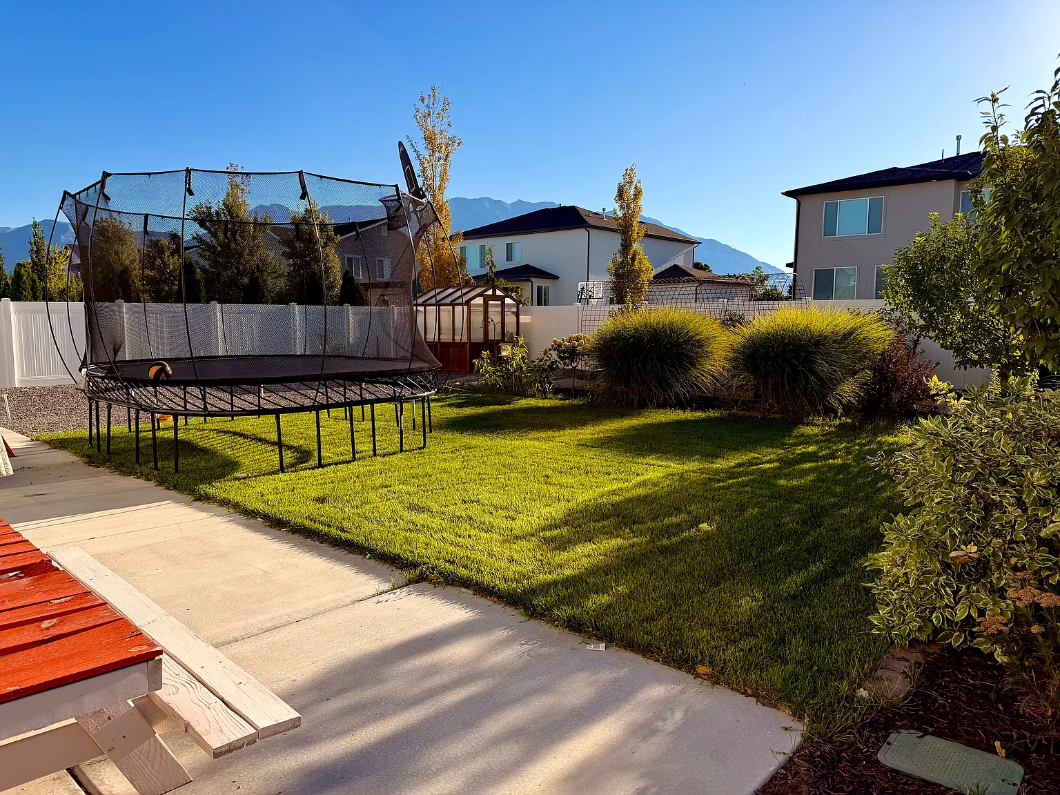 N 70 W, Vineyard — Photo 2