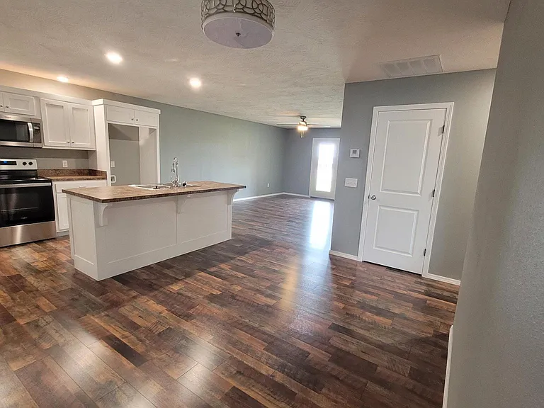 743 Olive St #B — Photo 29