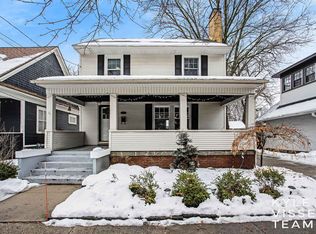 458 Rosewood Ave SE, East Grand Rapids, MI 49506