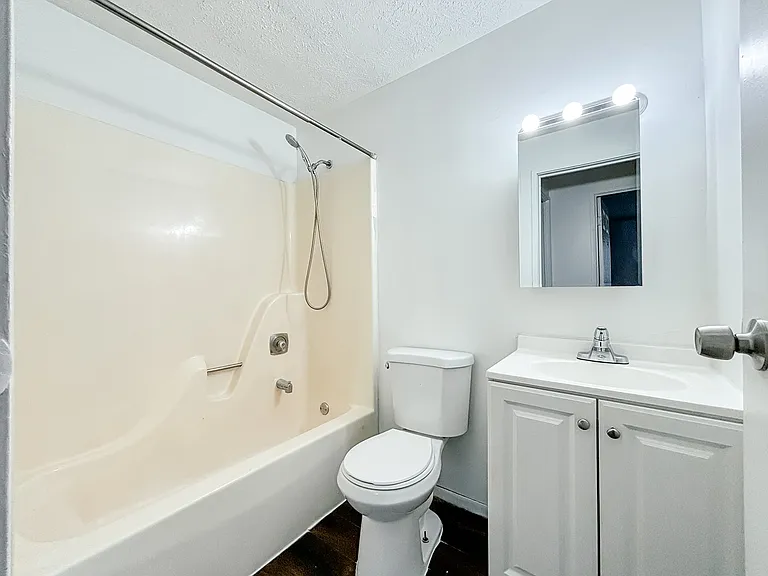 2838 Harrison Ave #4 — Photo 10