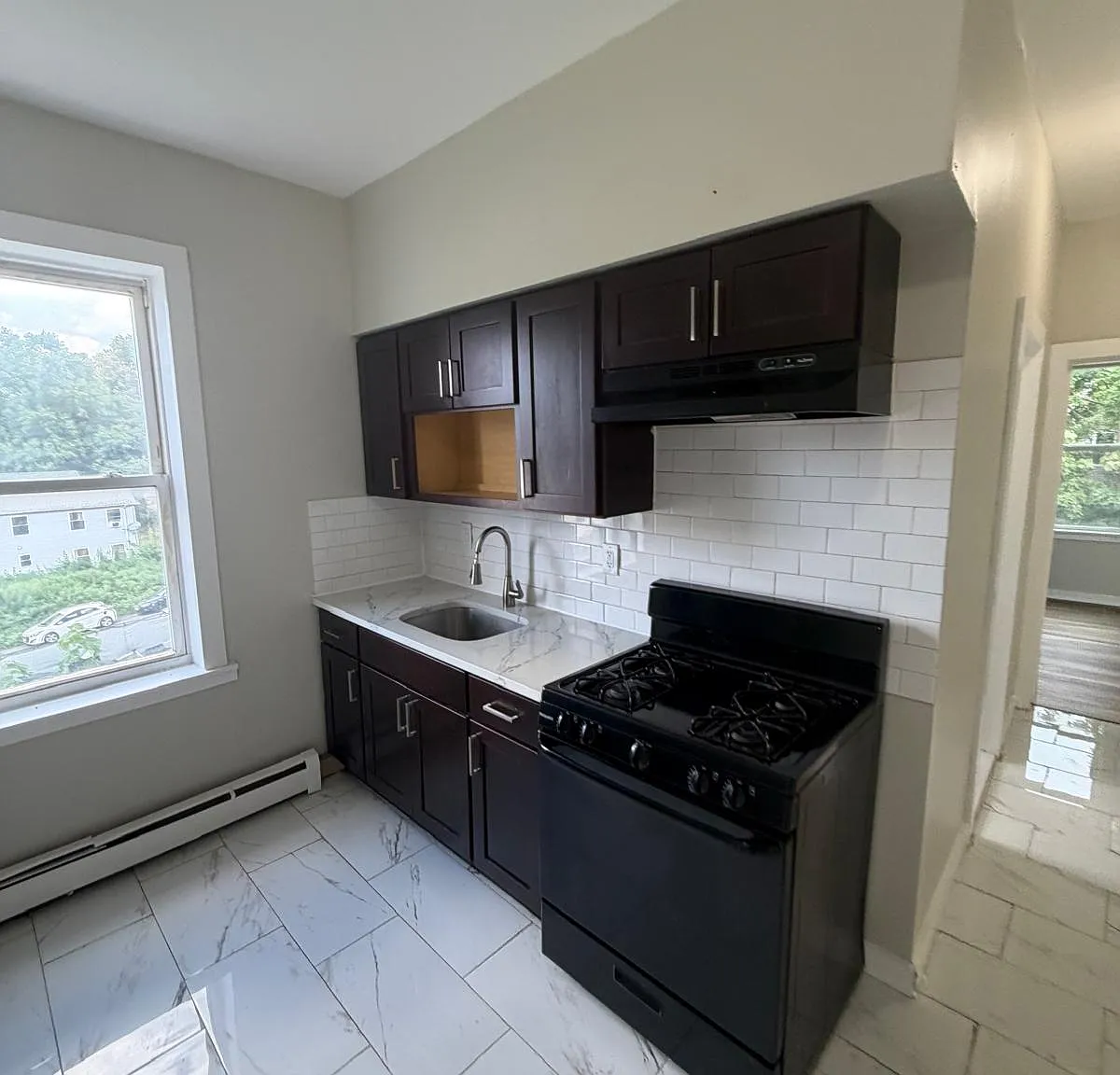 2 bed, 1000 sqft, $1,800 — Photo 4