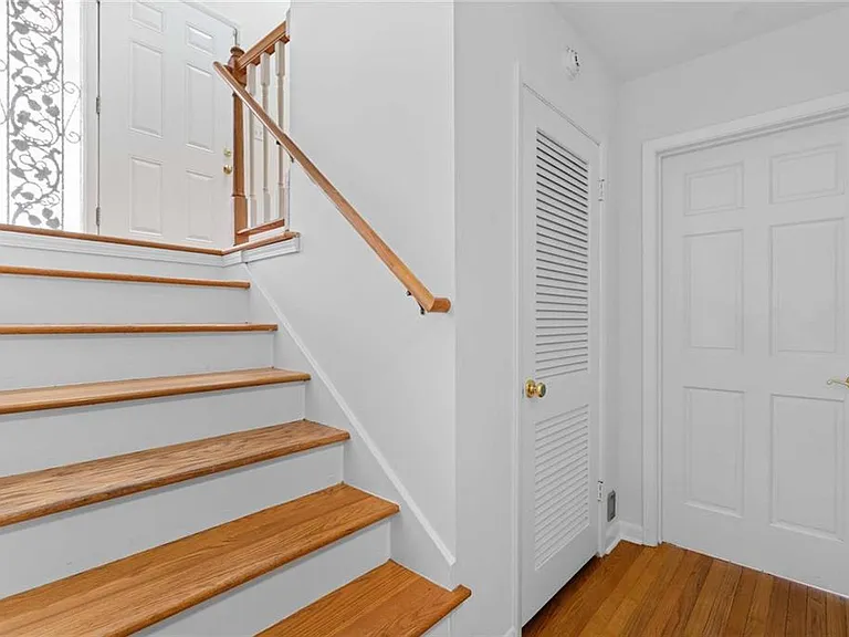 274 Land O Lakes Ct NE — Photo 27