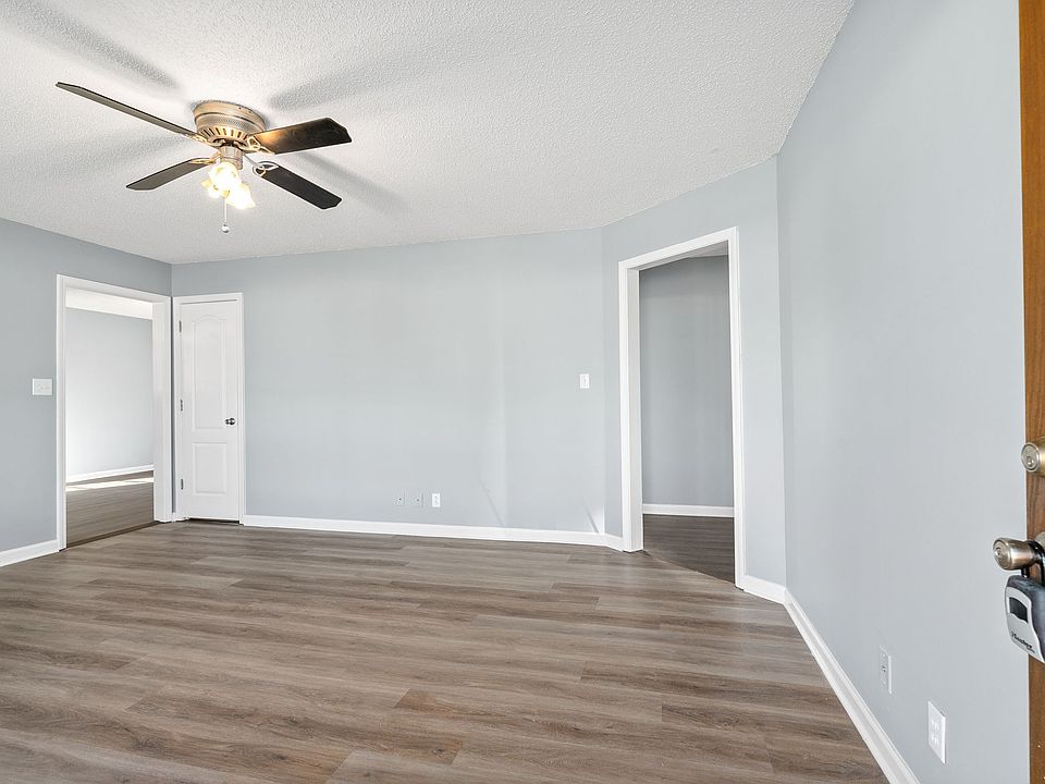 1st image of 725 Princeton Cir