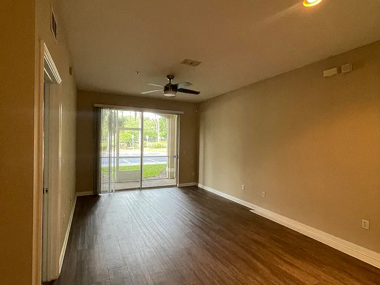 7801 Point Meadows Dr #1102 — Photo 4