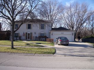 1040 S Falmore Dr, Palatine, IL 60067