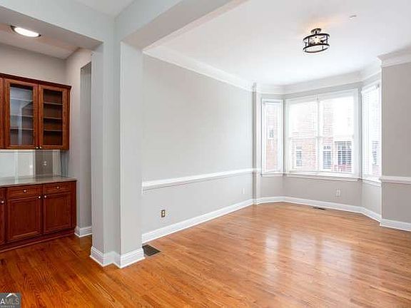 5th image of 1263 Creekside Pl SE