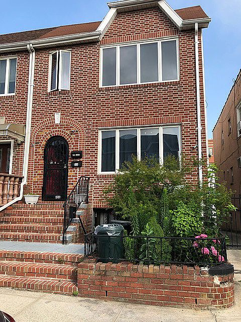 1st image of 108 Bay 8th St