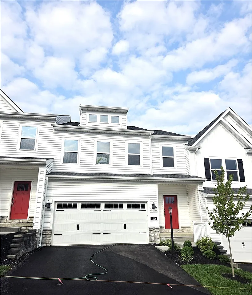 3 bed, 2.5 bath, 1901 sqft, $2,950 — Photo 1