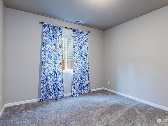 5th image of 5044 Admiral St