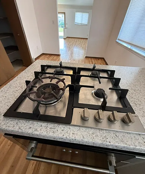 8609 Potomac Ave — Photo 8