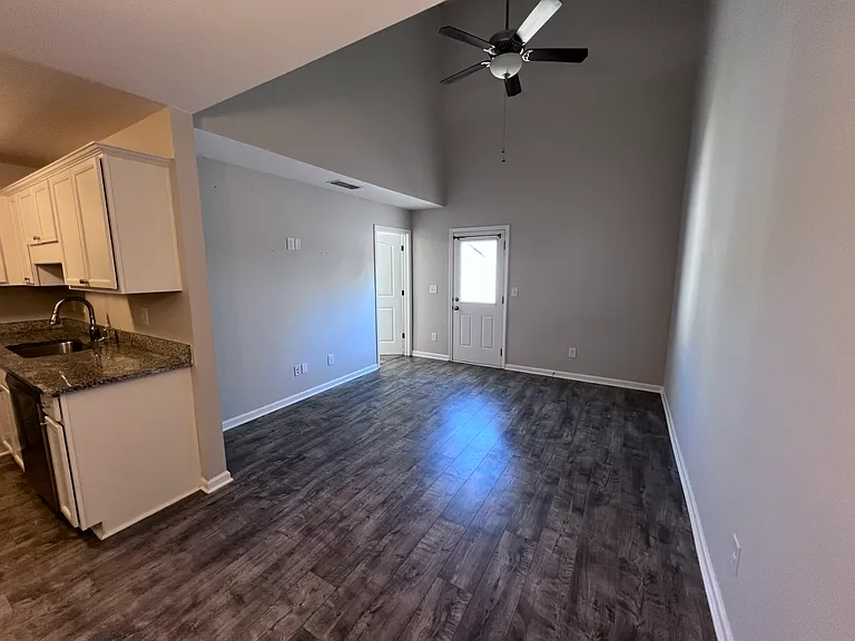 3250 Clemons Cir — Photo 5