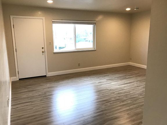 2nd image of 230 N San Tomas Aquino Rd APT C