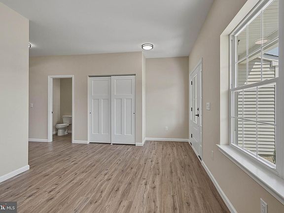 5th image of 1162 S Spring Rd