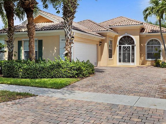2nd image of 8025 Laborie Lane