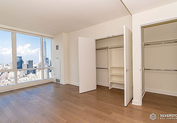 5th image of 460 W 42nd St Ph 3K