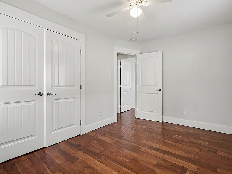 727 S State St — Photo 15