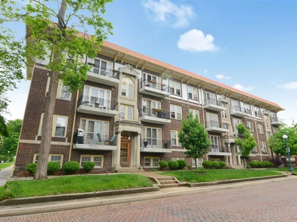 410 N Prairie St APT 15, Champaign, IL 61820