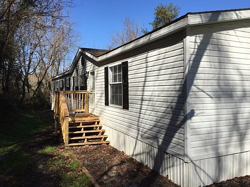 1st image of 2550 Robinson Creek Road