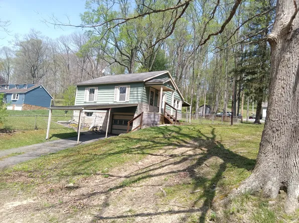 1434 Pump Station Rd, Fairmont, WV 26554