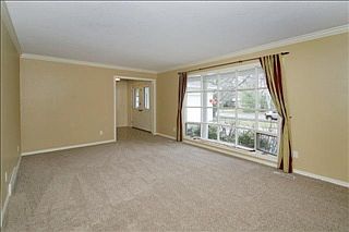 3rd image of 3327 Fair Oaks Dr