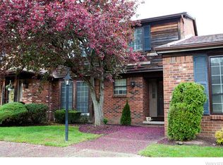 232 Wedgewood Dr, Williamsville, NY 14221