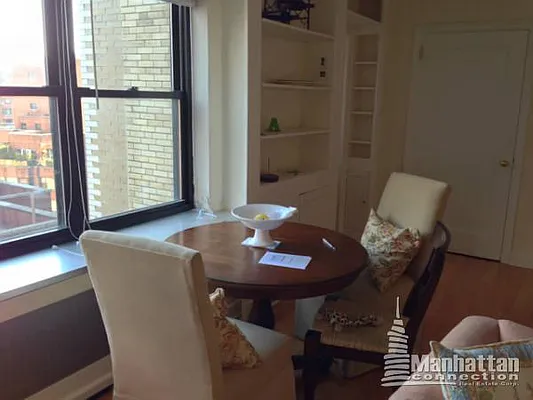 Rented by Manhattan Connection | media 4