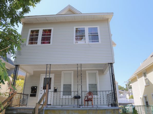 109 Flax Hill Rd APT 2